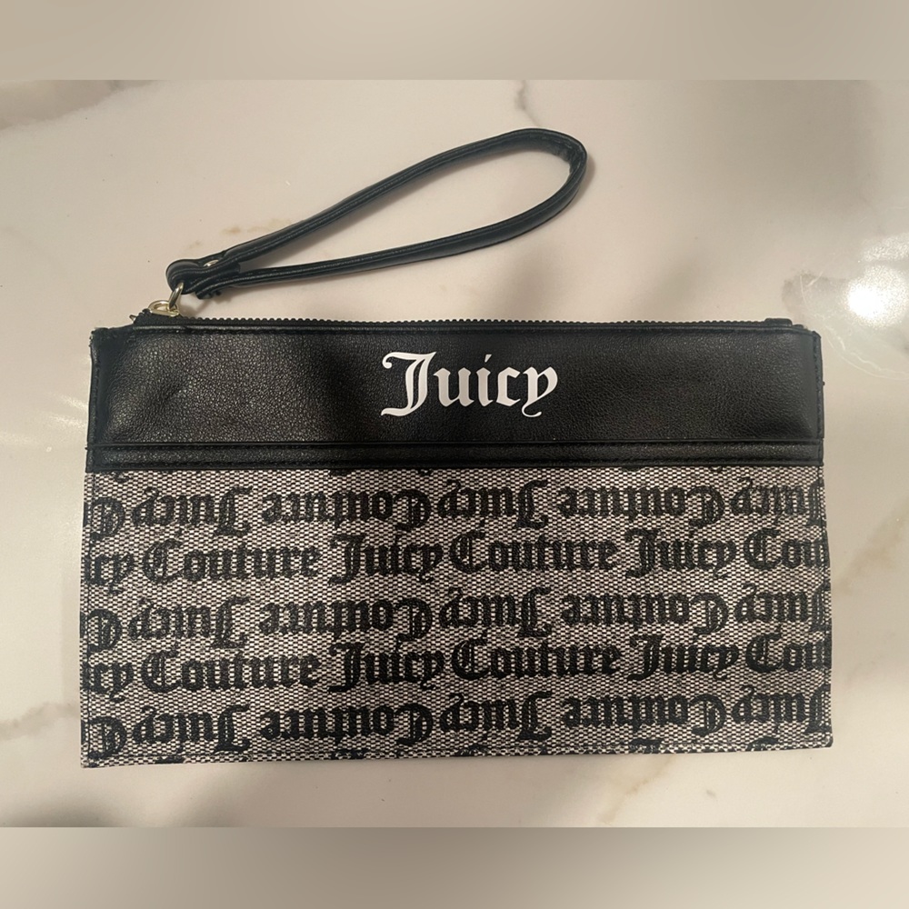 Juicy Couture wristlet wallet